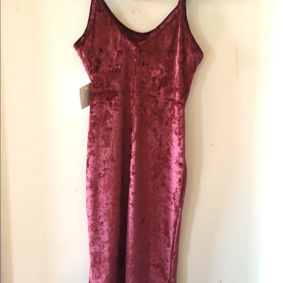 NWT BURGUNDY VELVET DRESS - Picture 4 of 5
